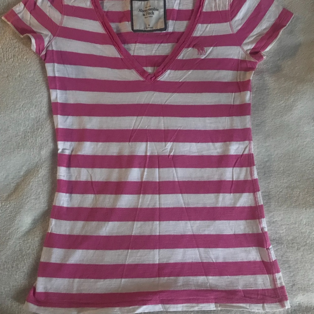 Abercrombie and Fitch t shirt